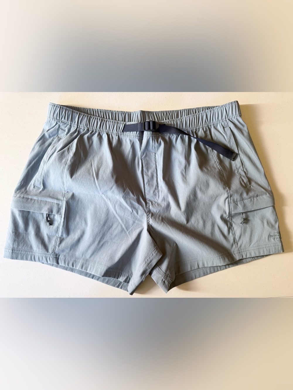 The Northface men’s size XXL belted shorts - Goblin blue  - NWT